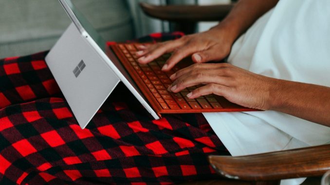 Microsoft tries to convert Google Chrome users Microsoft tries to convert Google Chrome users
