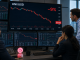 Uniswap slides 9% as weak retail demand threatens key support